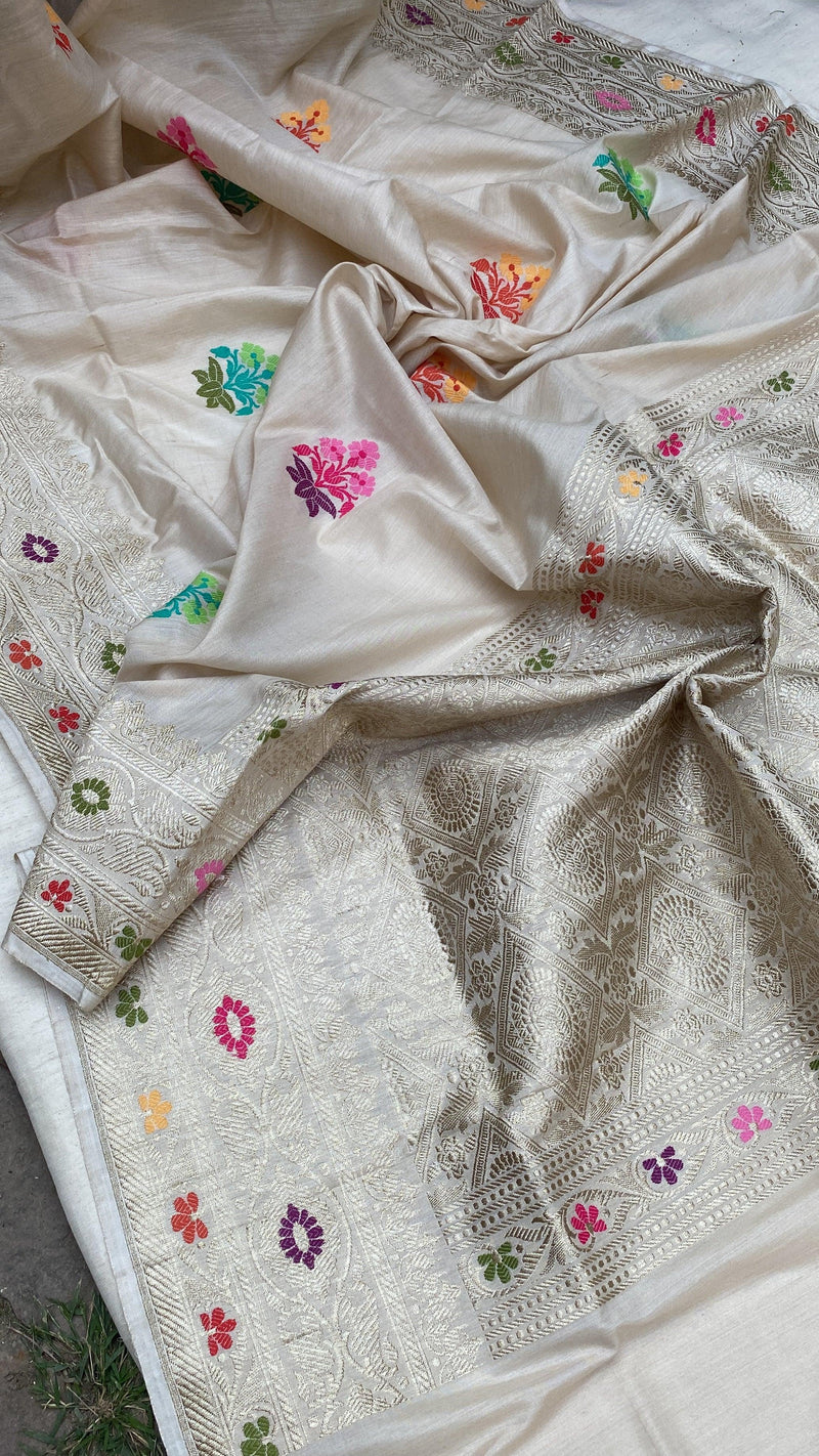 Kadhwa Minaakari Off White Pure Banarasi Silk Sari by Shades Of Benares - banarasi - banarasi saree shop