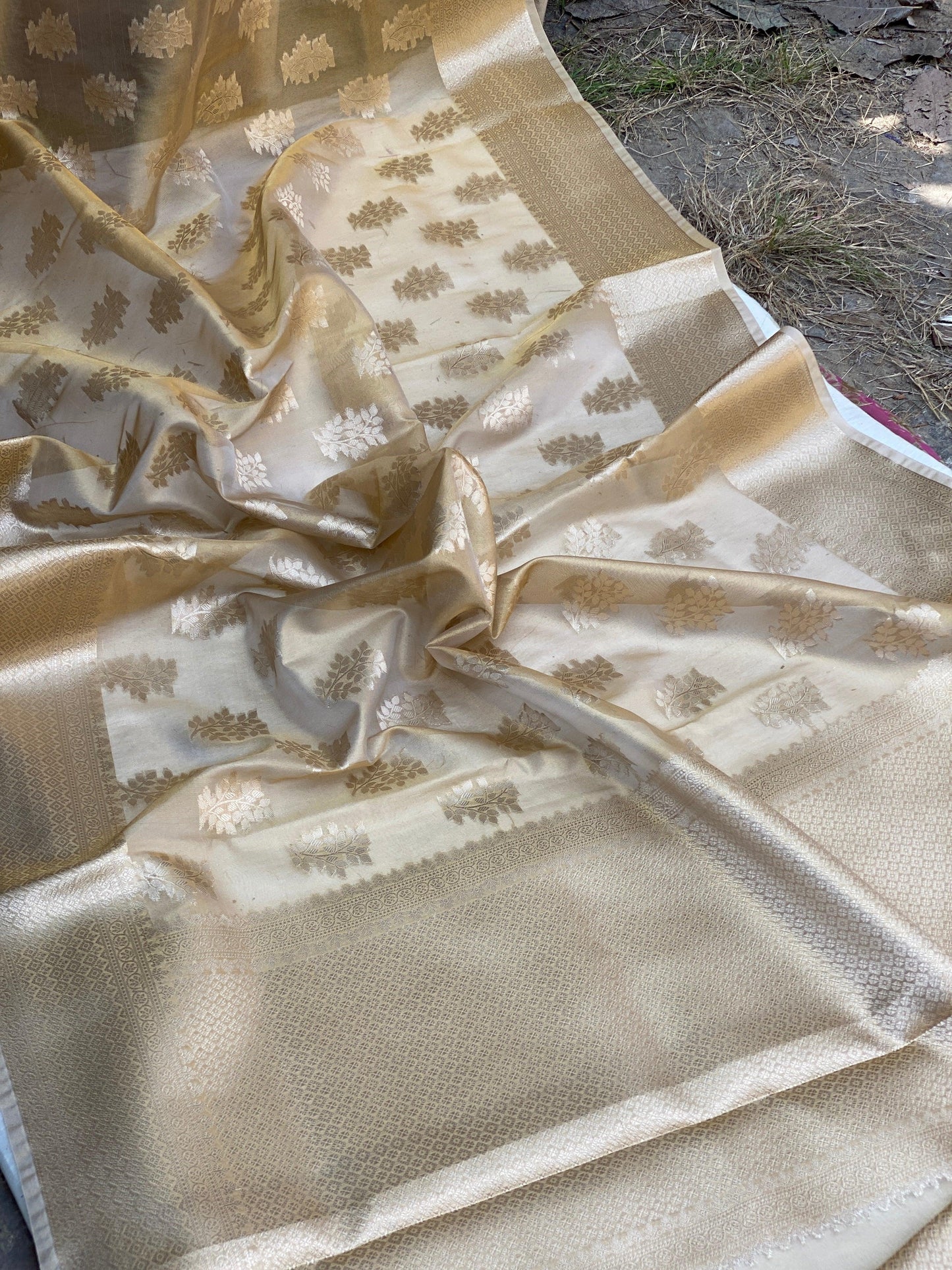 Opulent Banarasi Golden Tissue Silk Handloom Saree by Shades Of Benares - banarasi - banarasi saree shop