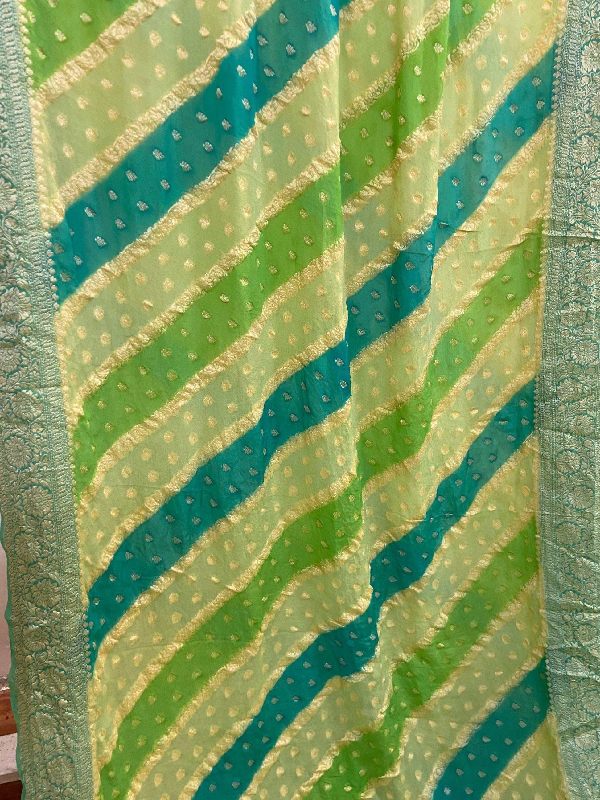 Green Pure Banarasi Khaddi Georgette Handloom Saree - Rangkaat by Shades Of Benares - banarasi - banarasi saree shop