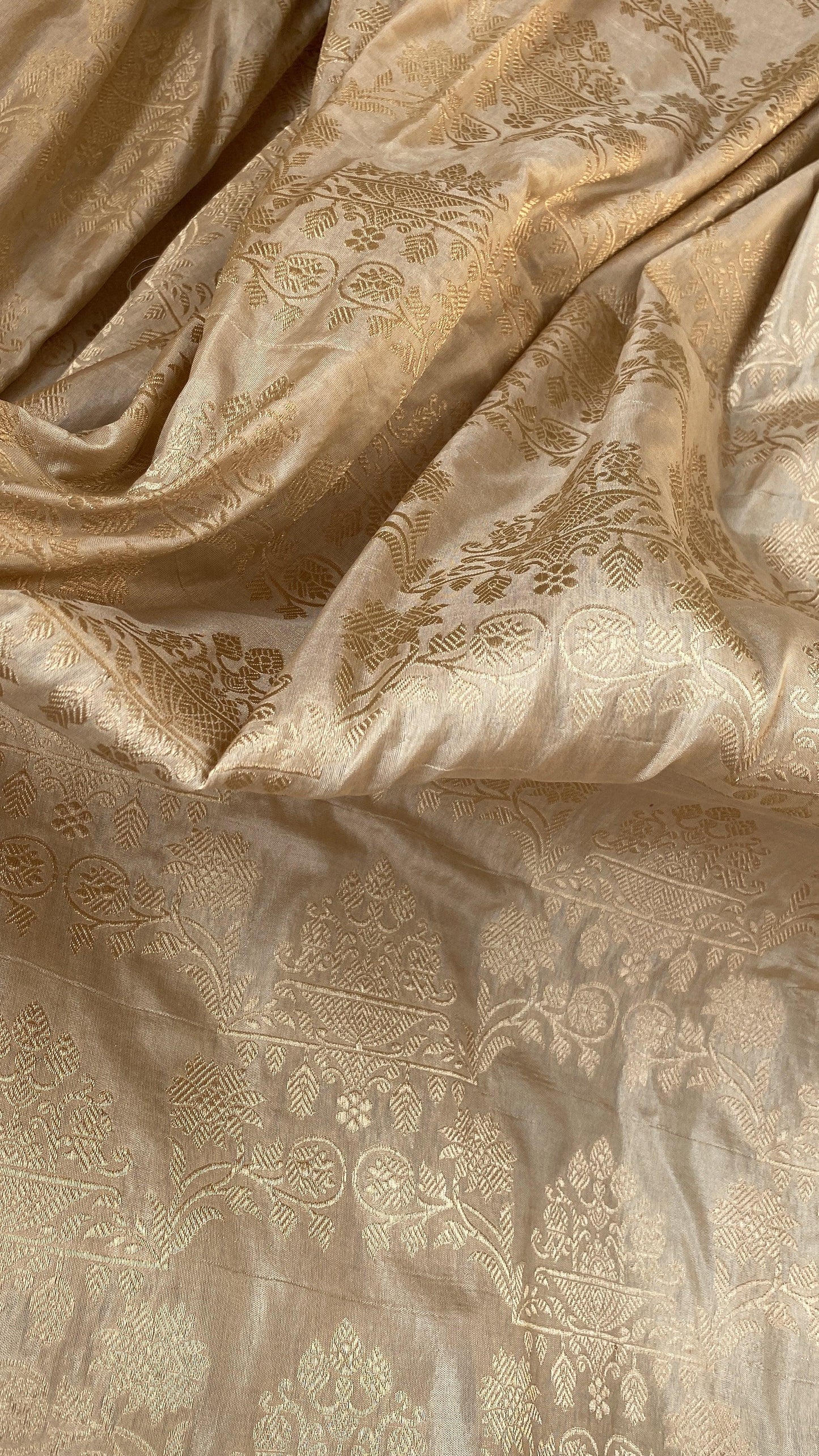 Creme Pure Katan Silk Handloom Banarasi Saree by Shades Of Benares - banarasi - banarasi saree shop