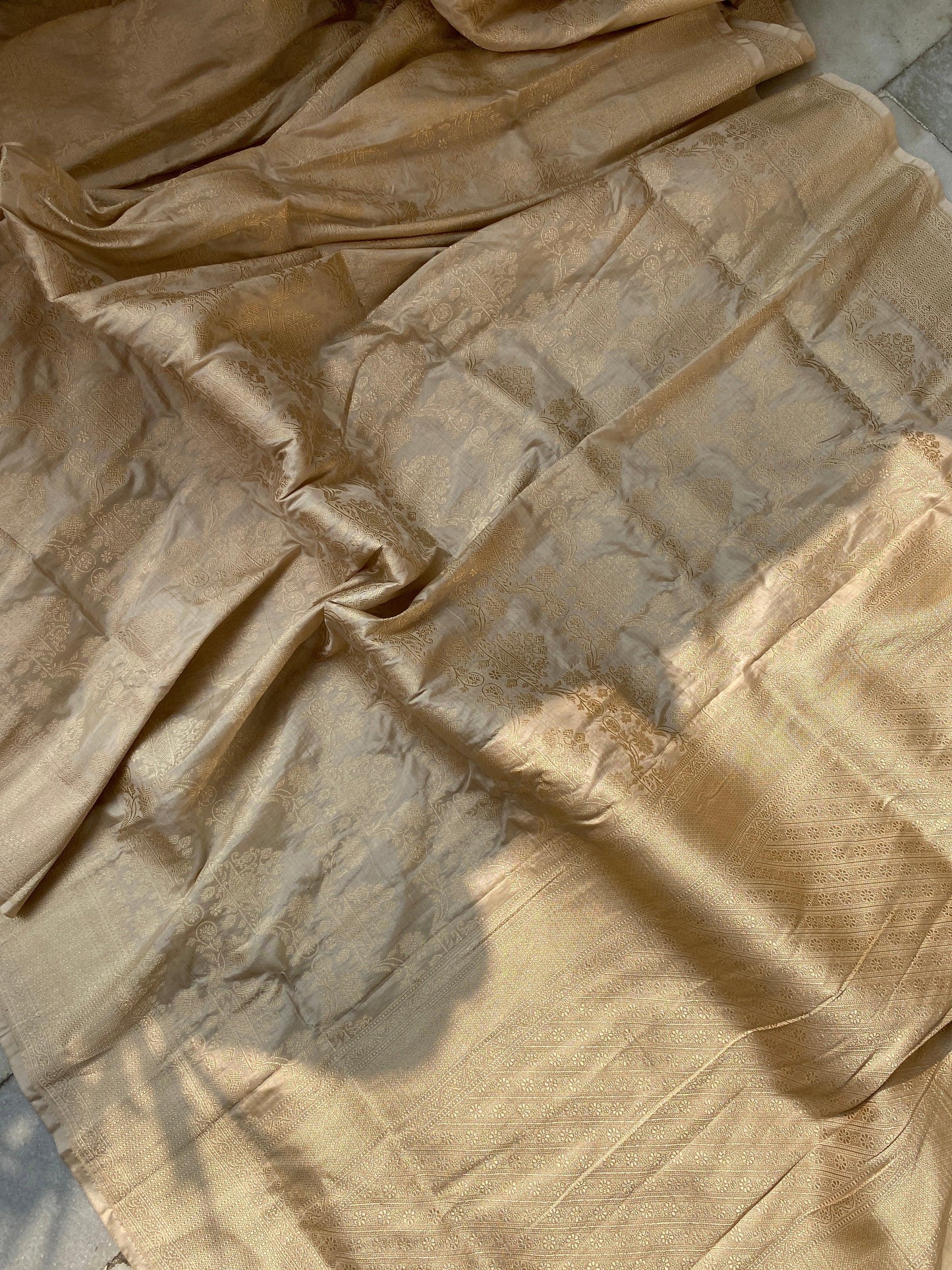 Creme Pure Katan Silk Handloom Banarasi Saree by Shades Of Benares - banarasi - banarasi saree shop