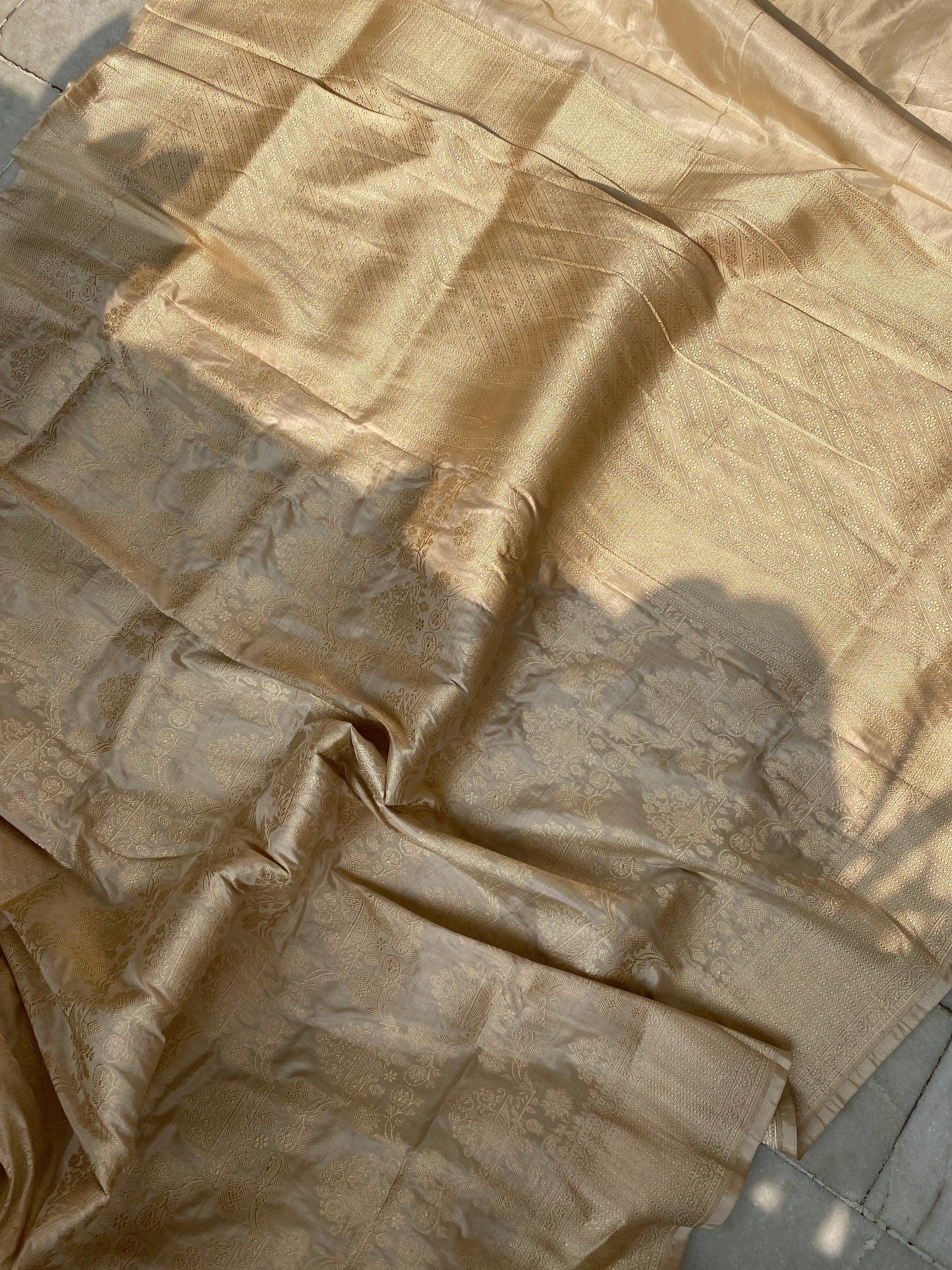 Creme Pure Katan Silk Handloom Banarasi Saree by Shades Of Benares - banarasi - banarasi saree shop