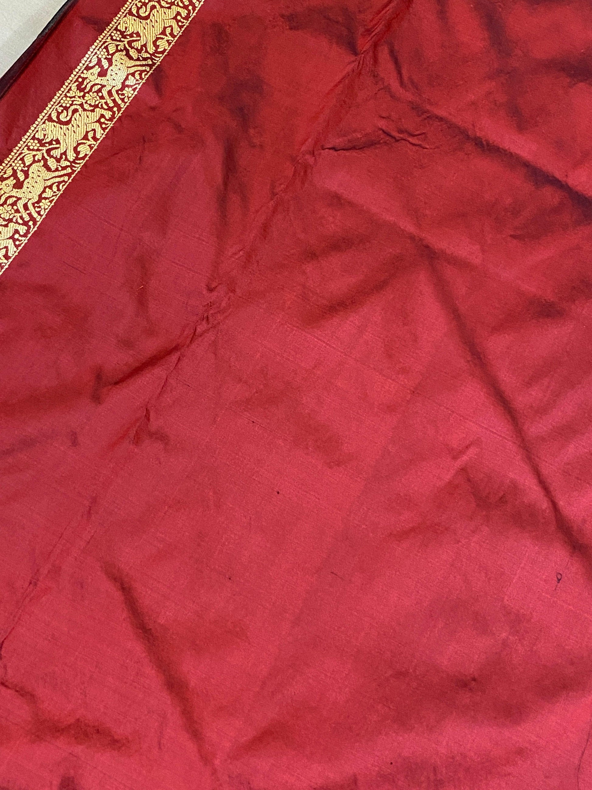 Maroon Pure Banarasi Katan Silk handloom Shikargaah saree with blouse piece by Shades Of Benares - banarasi - banarasi saree shop