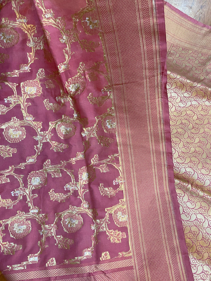Onion Pink Pure Banarasi Katan Silk Handloom Saree by Shades Of Benares - banarasi - banarasi saree shop