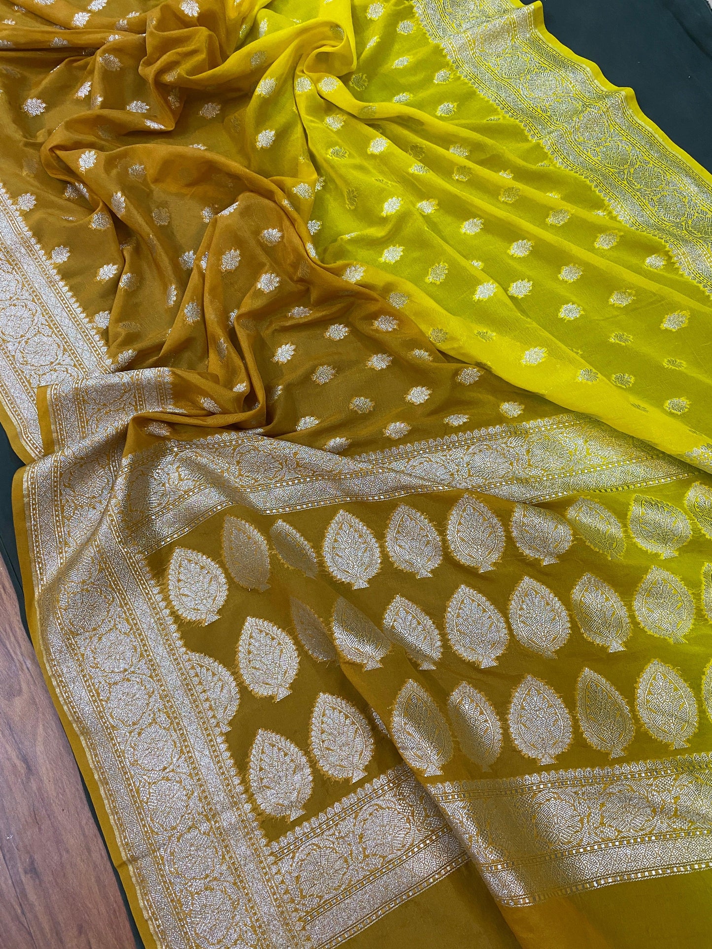 Pure Banarasi Chiffon Georgette handloom Khaddi saree, Kadhwa Buti (aj3) by Shades Of Benares - banarasi - banarasi saree shop