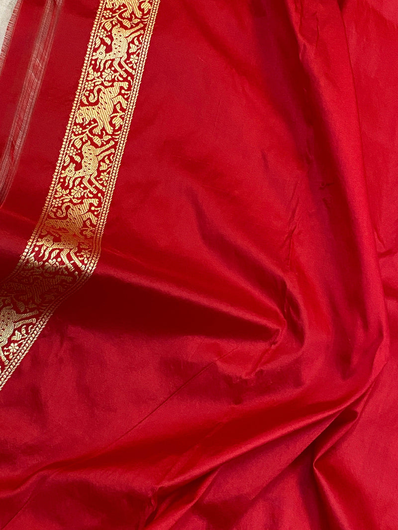 Red Pure Banarasi Katan Silk handloom Shikargaah saree with blouse piece - Shades Of Benares